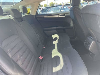 2017 Ford Fusion SE