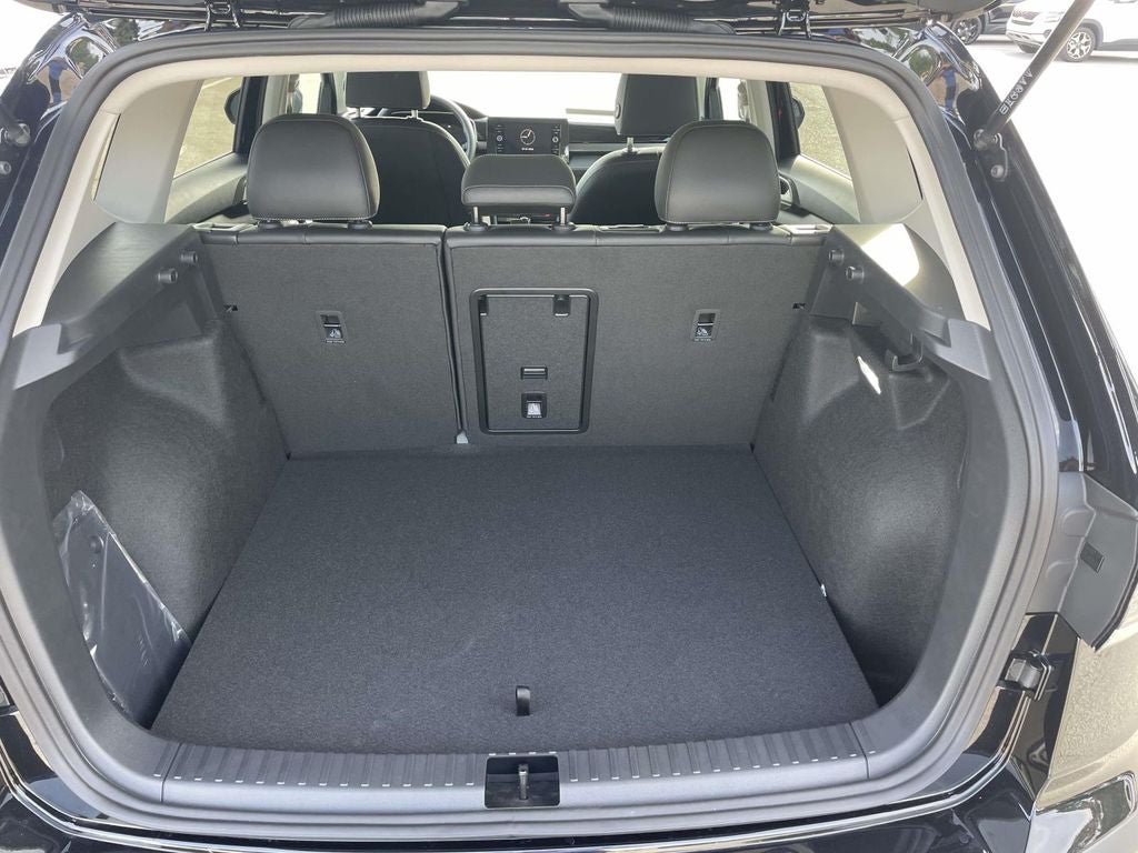 2026 Volkswagen Taos 1.5T SE Black