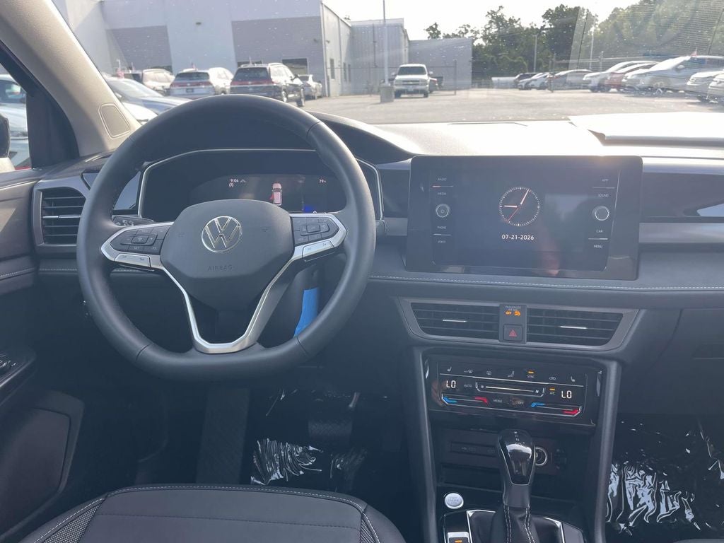 2026 Volkswagen Taos 1.5T SE Black