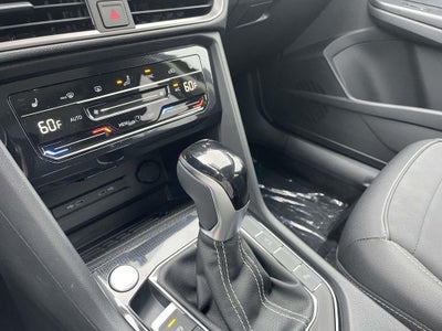 2026 Volkswagen Taos 1.5T SE Black
