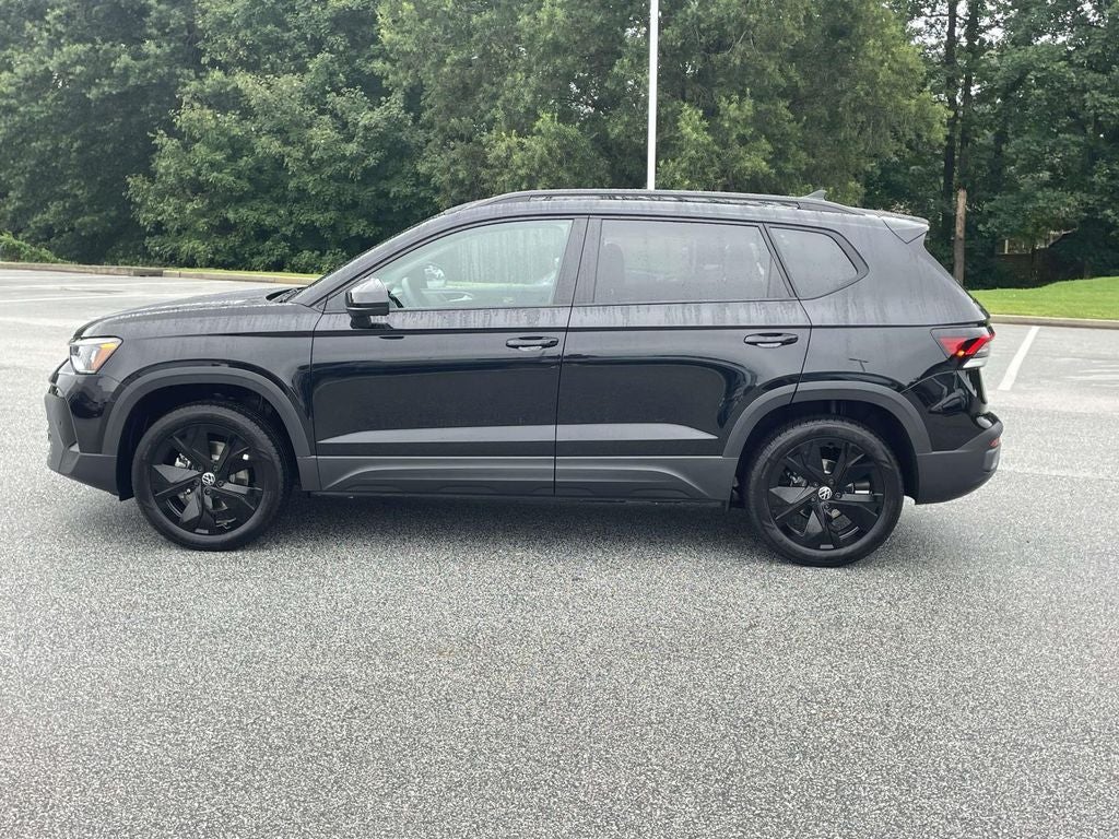 2026 Volkswagen Taos 1.5T SE Black