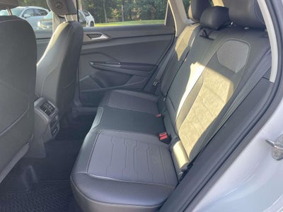 2026 Volkswagen Taos 1.5T SE Black