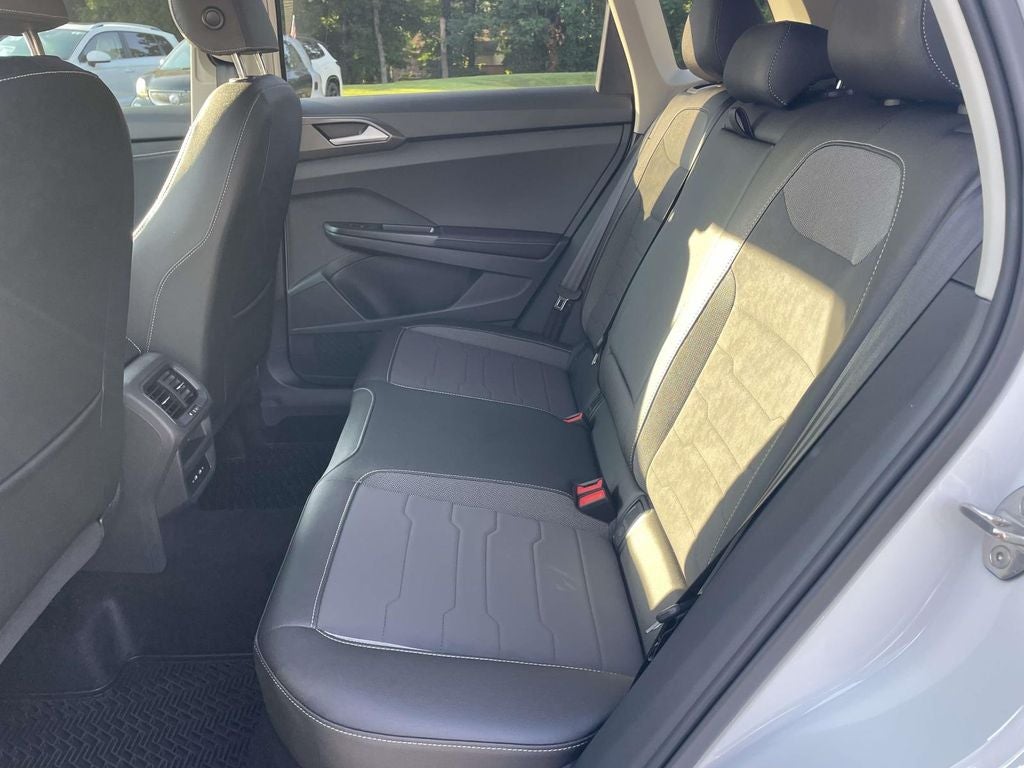 2026 Volkswagen Taos 1.5T SE Black