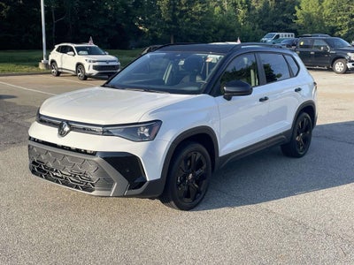 2026 Volkswagen Taos 1.5T SE Black