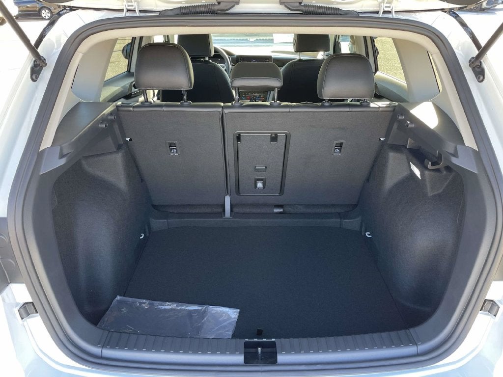 2027 Volkswagen Taos 1.5T SE Black