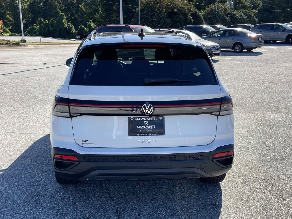 2027 Volkswagen Taos 1.5T SE Black