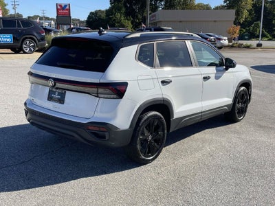 2027 Volkswagen Taos 1.5T SE Black