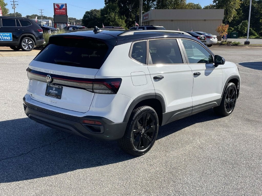 2027 Volkswagen Taos 1.5T SE Black