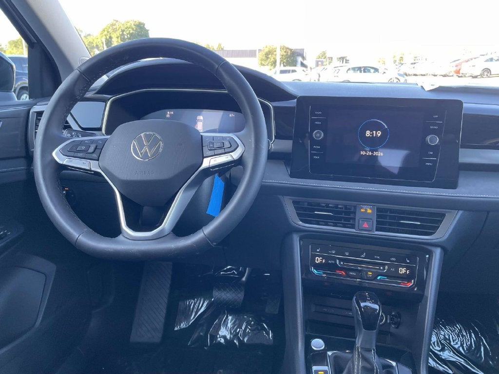 2027 Volkswagen Taos 1.5T SE Black