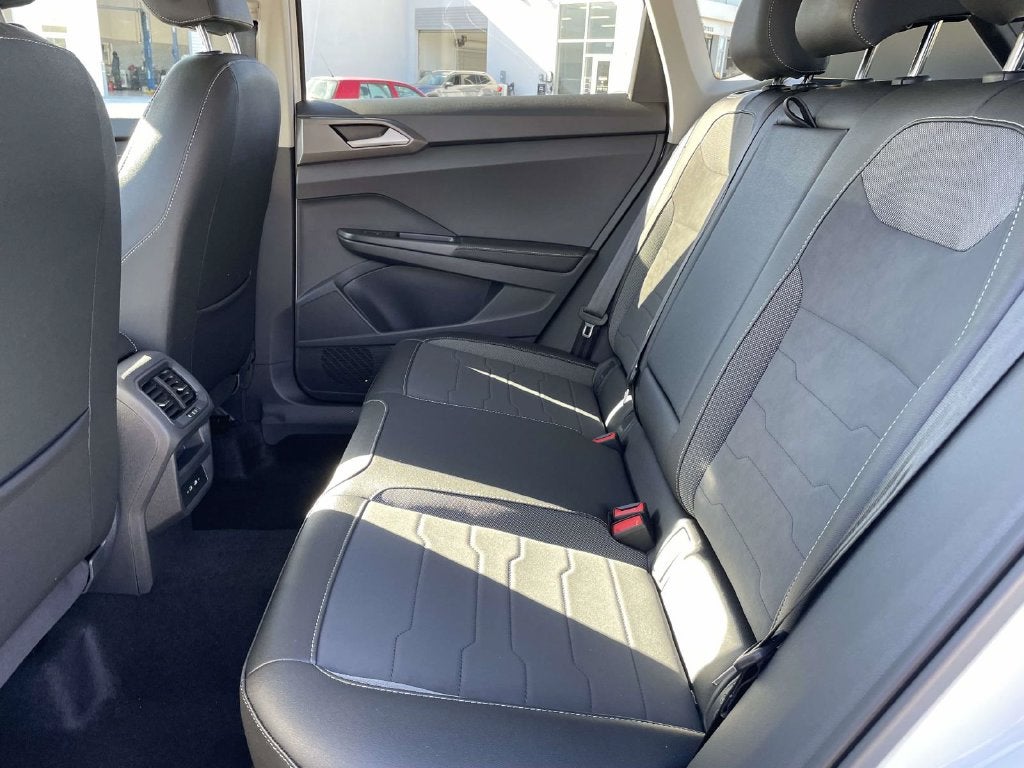 2027 Volkswagen Taos 1.5T SE Black