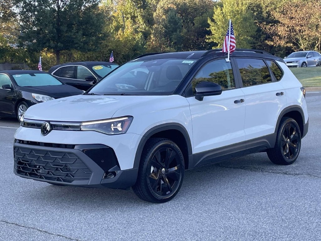 2027 Volkswagen Taos 1.5T SE Black