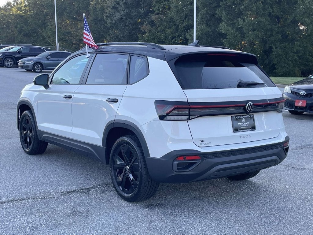 2027 Volkswagen Taos 1.5T SE Black