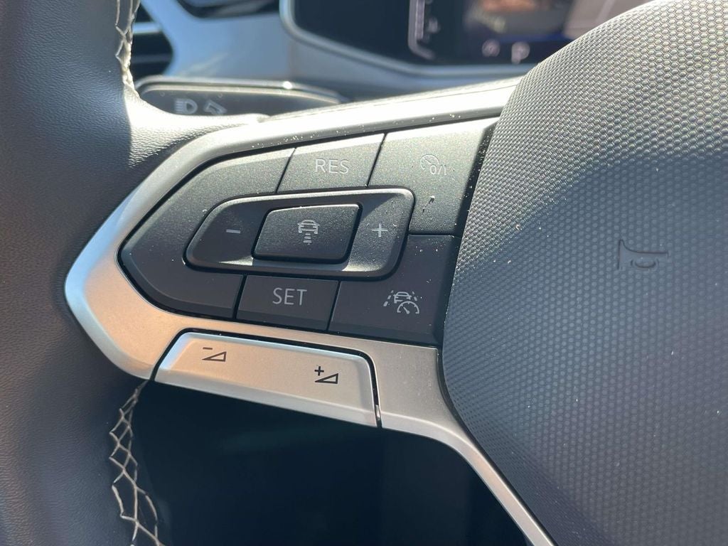 2025 Volkswagen Taos 1.5T SEL