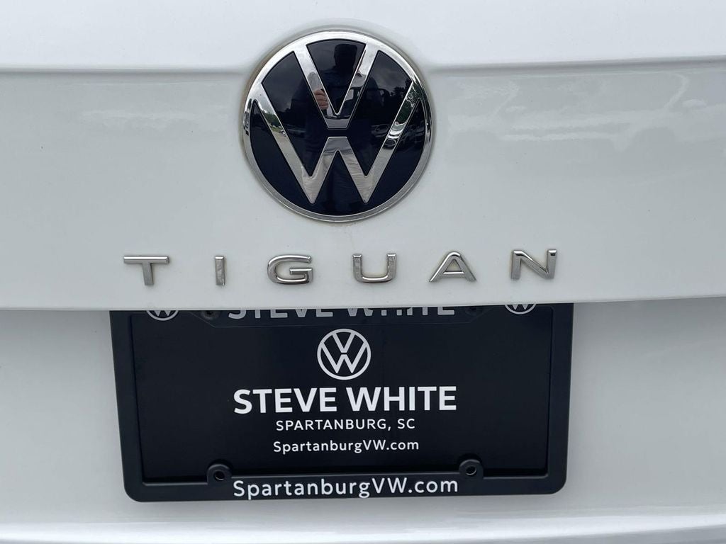 2024 Volkswagen Tiguan 2.0T SE R-Line Black