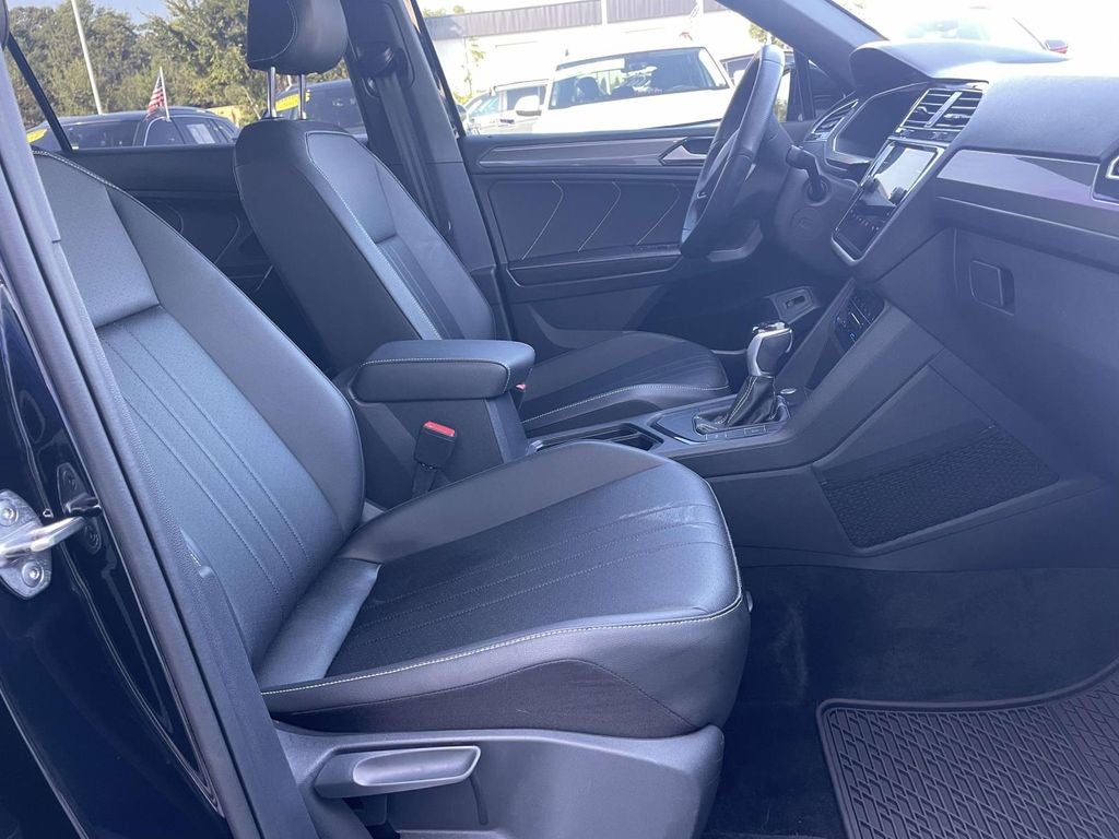 2024 Volkswagen Tiguan 2.0T SE R-Line Black