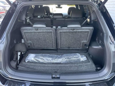 2024 Volkswagen Tiguan 2.0T SE R-Line Black