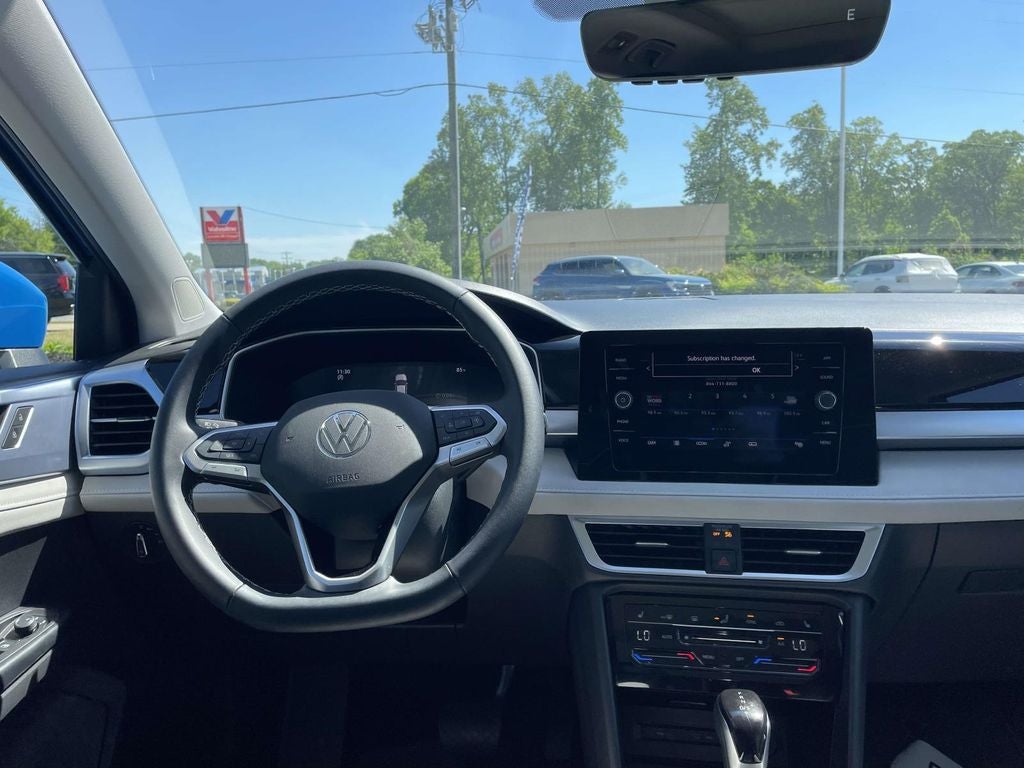 2025 Volkswagen Taos 1.5T SE
