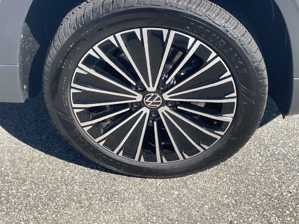 2027 Volkswagen Taos 1.5T SE