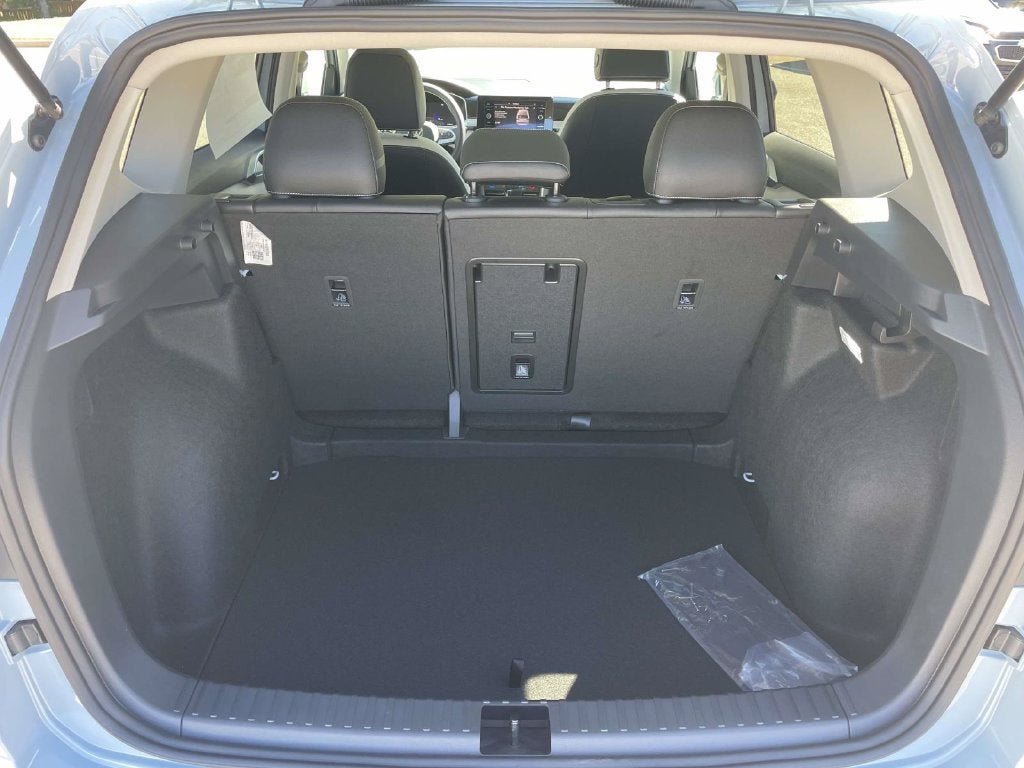 2027 Volkswagen Taos 1.5T SE