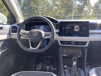 2027 Volkswagen Taos 1.5T SE