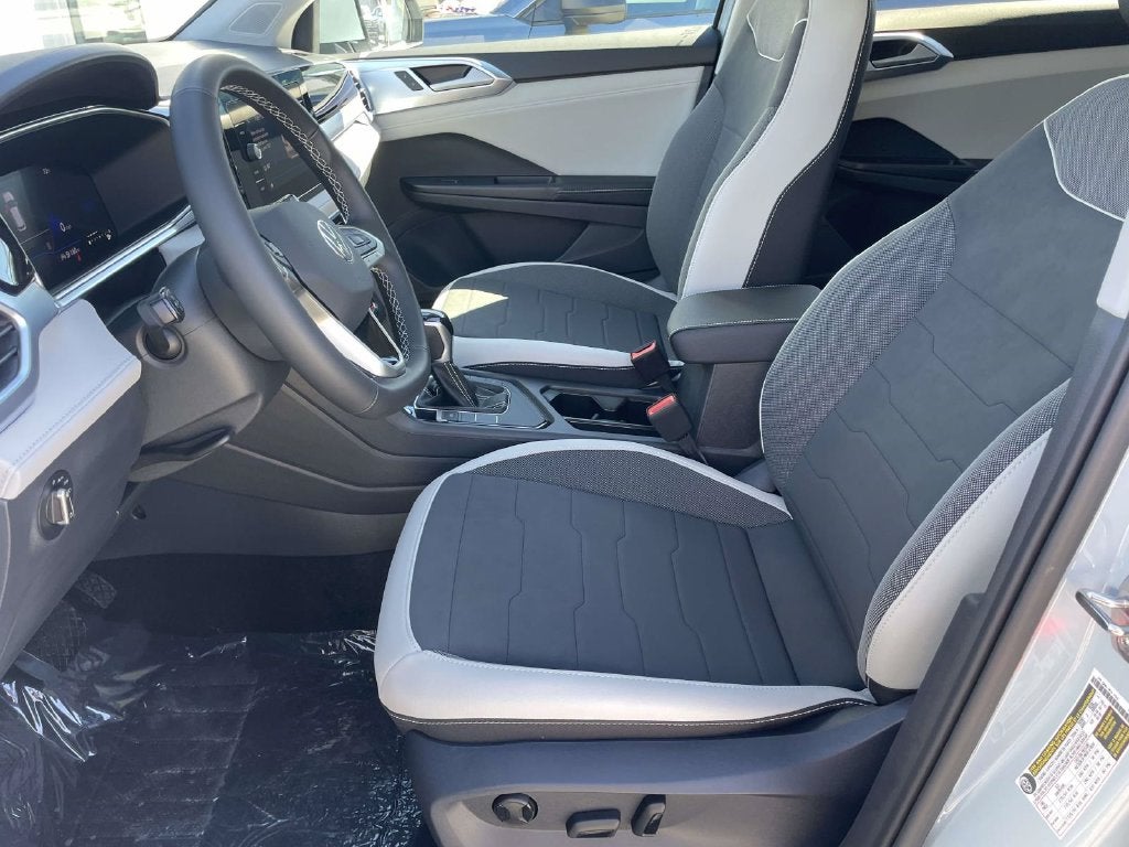 2027 Volkswagen Taos 1.5T SE