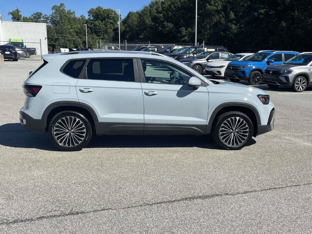 2027 Volkswagen Taos 1.5T SE