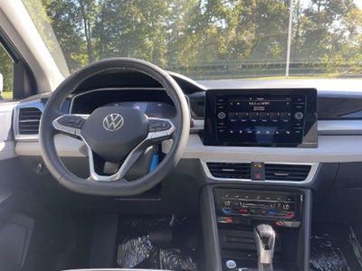 2027 Volkswagen Taos 1.5T SE