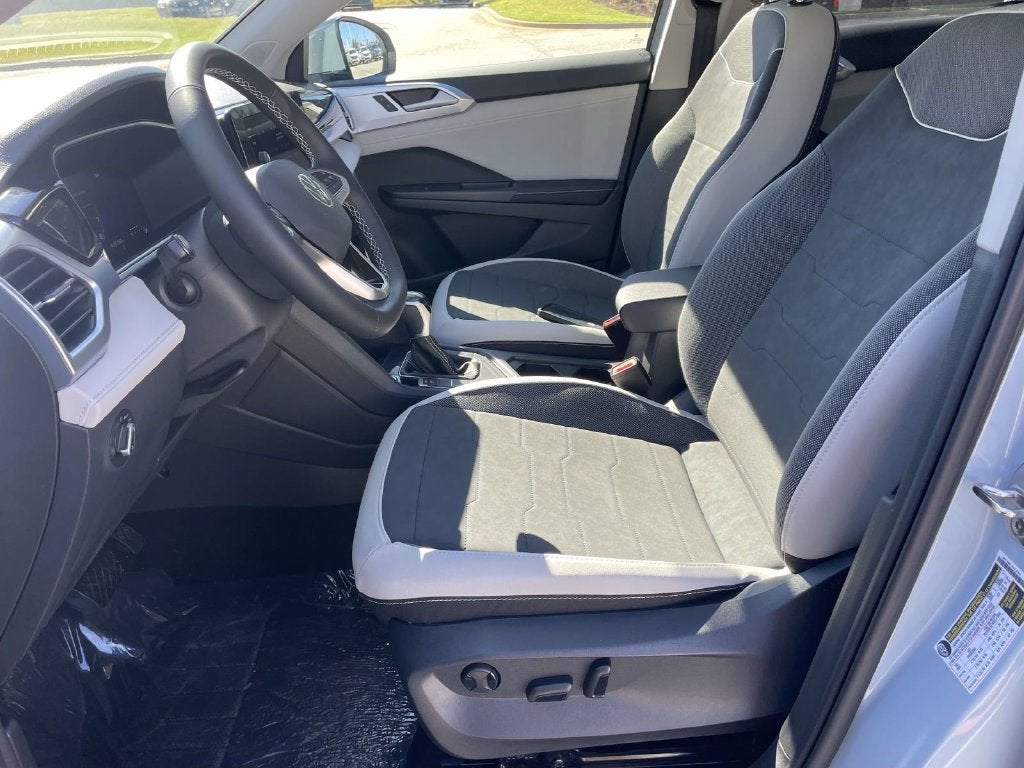 2027 Volkswagen Taos 1.5T SE