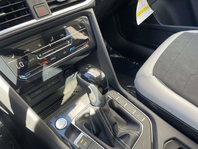 2027 Volkswagen Taos 1.5T SE