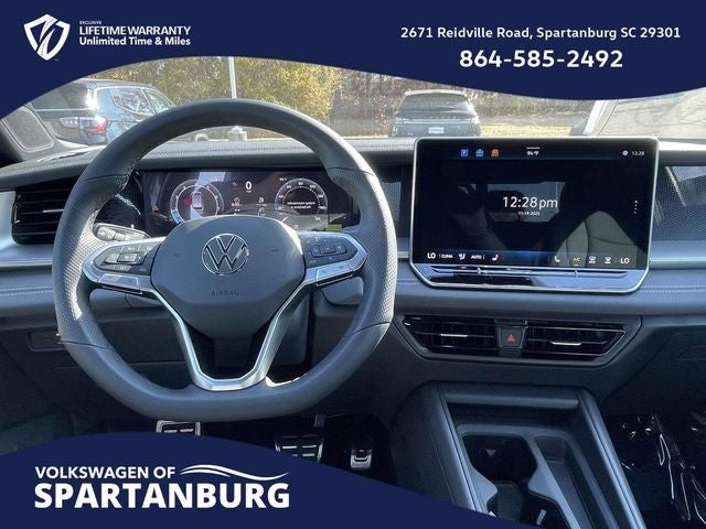 2026 Volkswagen Tiguan 2.0T SE R-Line Black