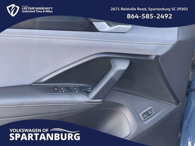 2026 Volkswagen Tiguan 2.0T SE R-Line Black