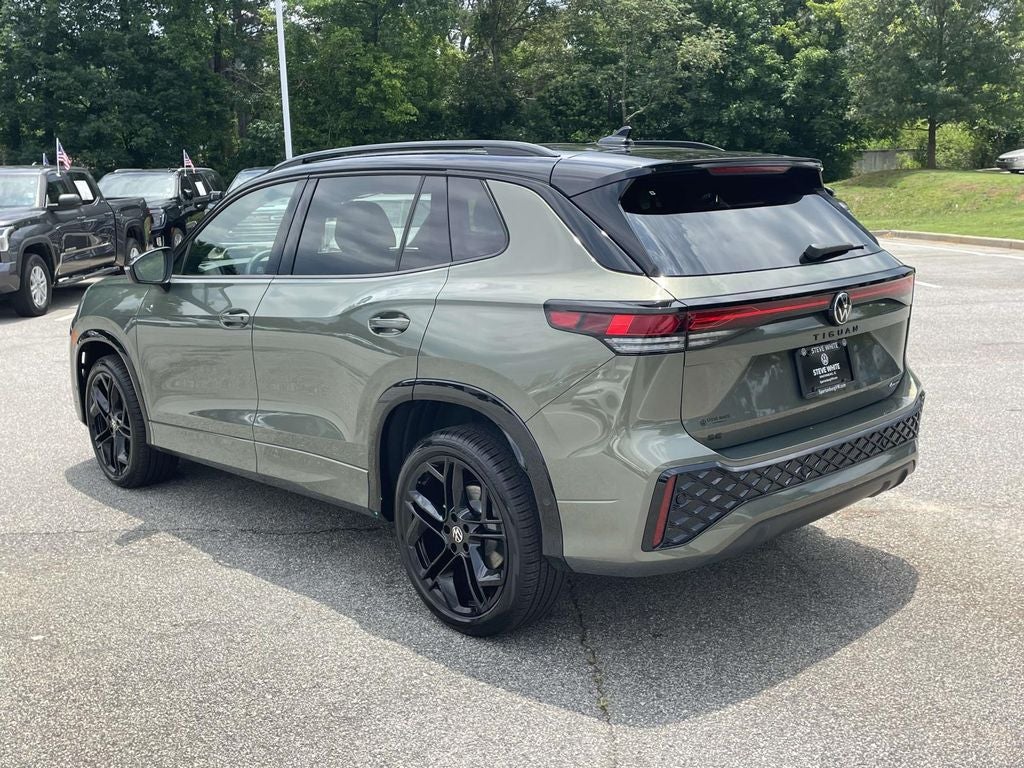 2026 Volkswagen Tiguan 2.0T SE R-Line Black