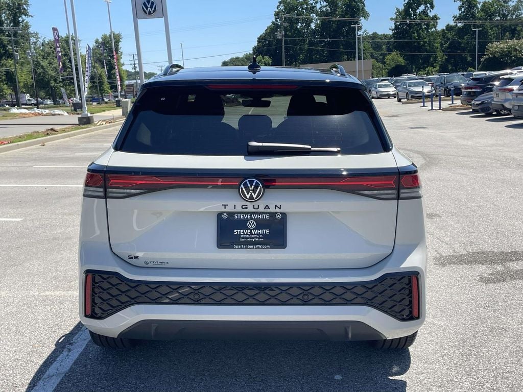 2026 Volkswagen Tiguan 2.0T SE R-Line Black