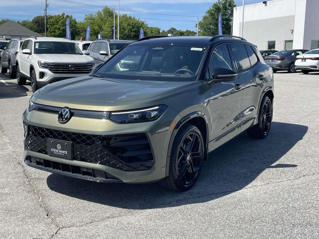 2026 Volkswagen Tiguan 2.0T SE R-Line Black