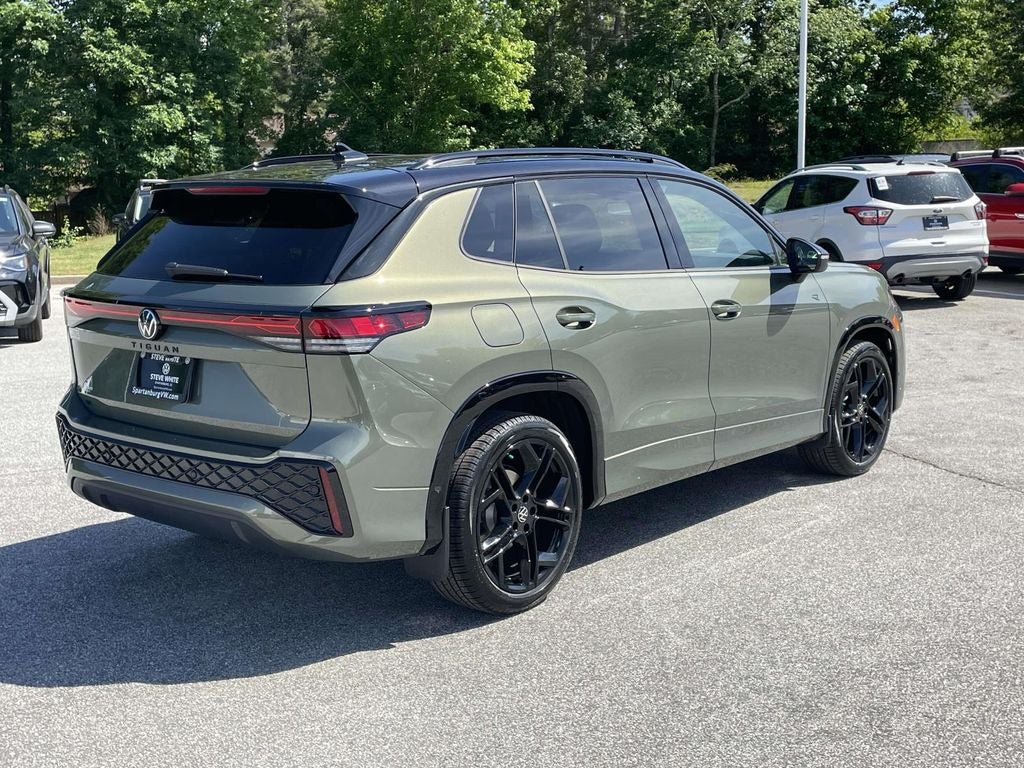 2026 Volkswagen Tiguan 2.0T SE R-Line Black