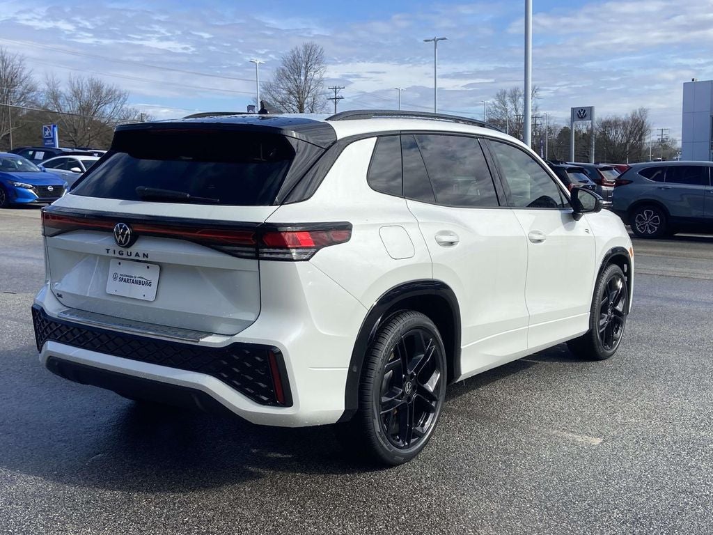 2026 Volkswagen Tiguan 2.0T SE R-Line Black