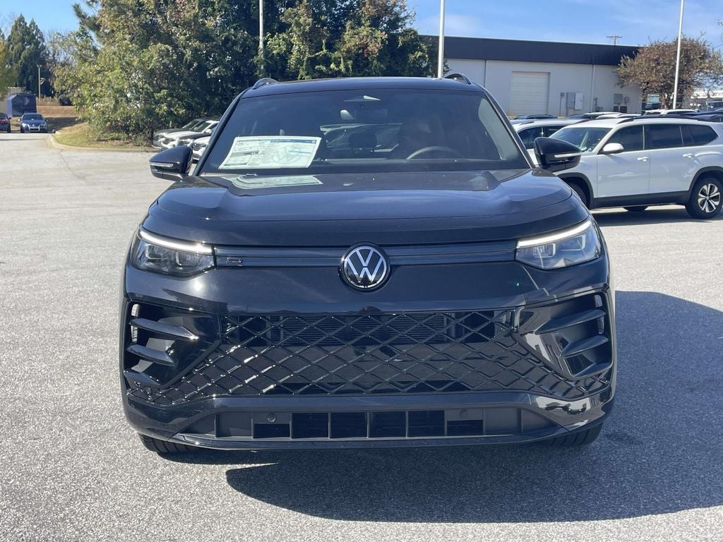 2026 Volkswagen Tiguan 2.0T SE R-Line Black