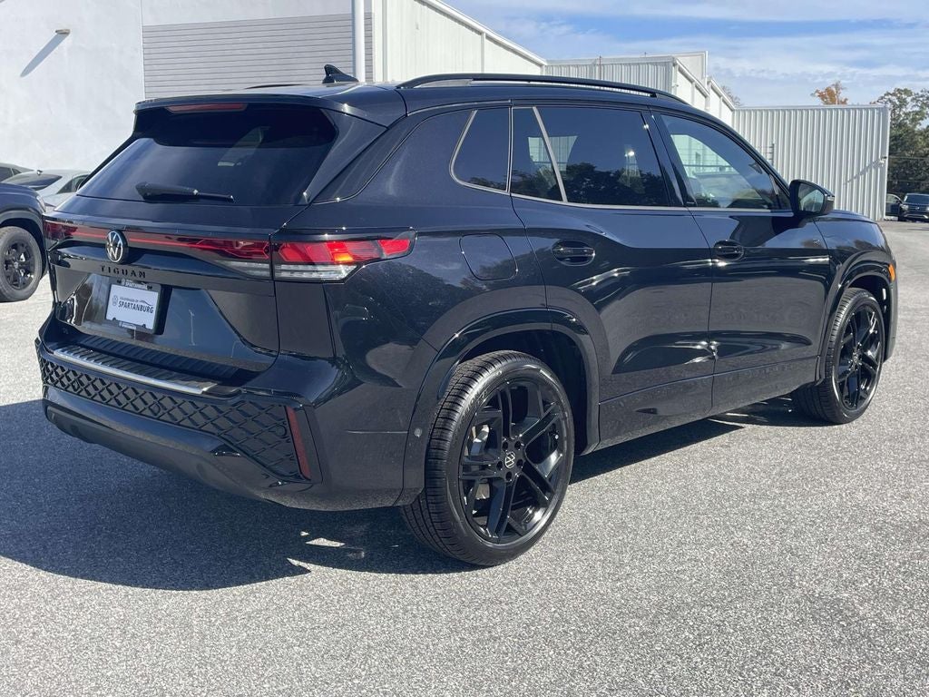 2026 Volkswagen Tiguan 2.0T SE R-Line Black