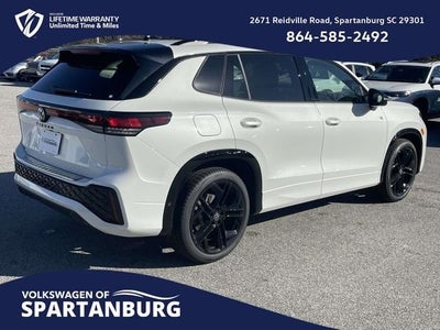 2026 Volkswagen Tiguan 2.0T SE R-Line Black