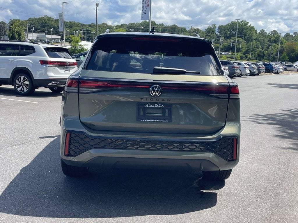 2026 Volkswagen Tiguan SE R-Line Black