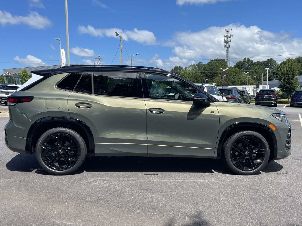 2026 Volkswagen Tiguan SE R-Line Black