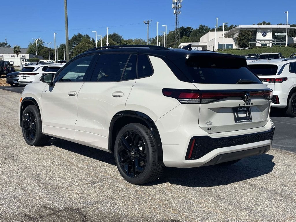 2026 Volkswagen Tiguan SE R-Line Black