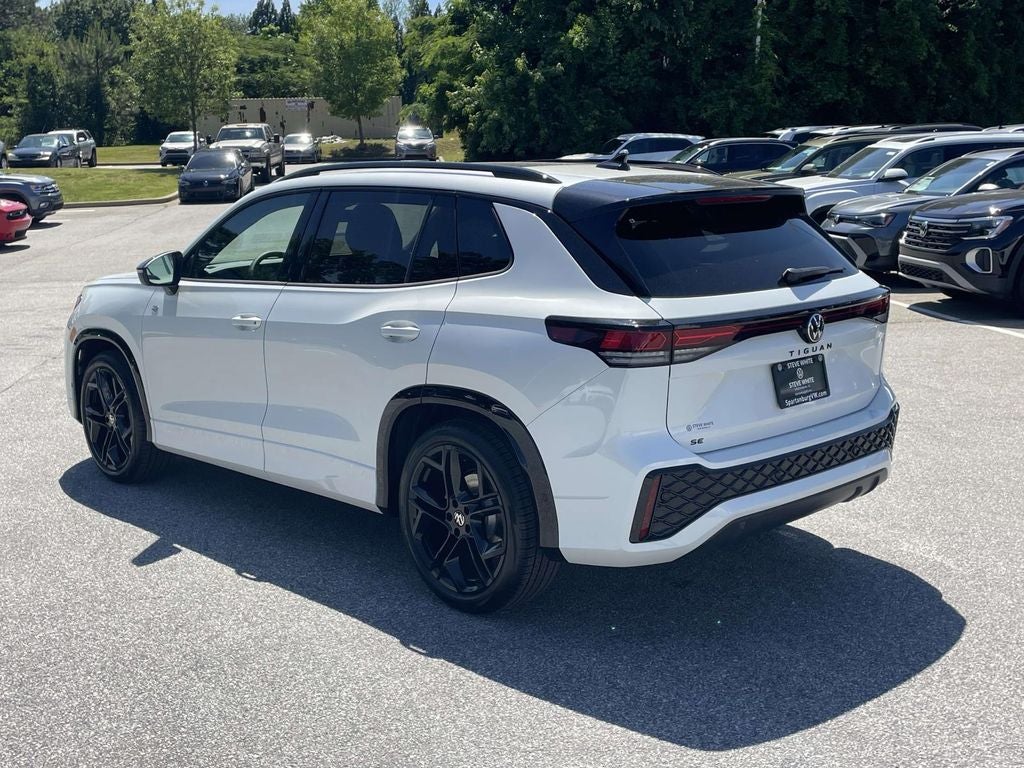 2026 Volkswagen Tiguan 2.0T SE R-Line Black