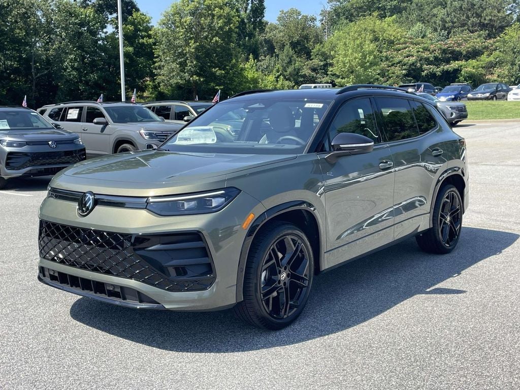 2026 Volkswagen Tiguan 2.0T SE R-Line Black