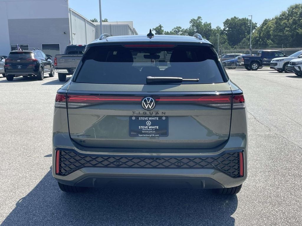 2026 Volkswagen Tiguan 2.0T SE R-Line Black