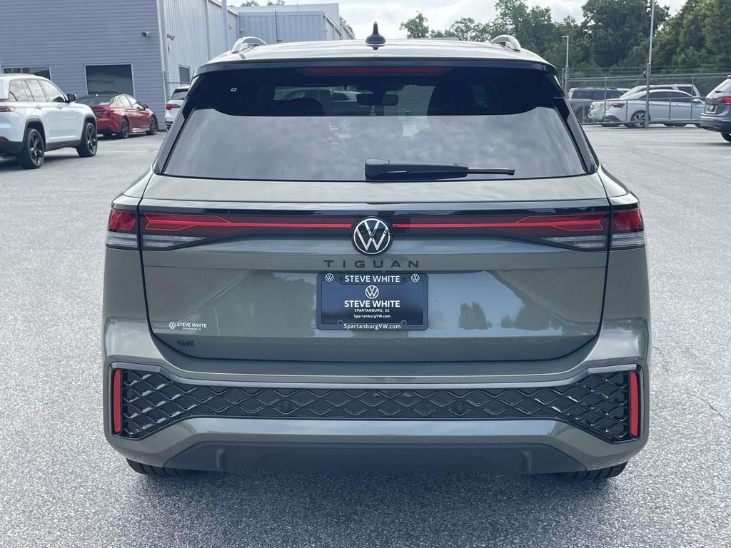 2026 Volkswagen Tiguan 2.0T SE R-Line Black