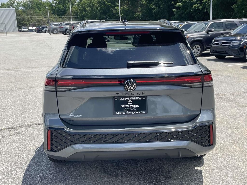 2026 Volkswagen Tiguan 2.0T SE R-Line Black