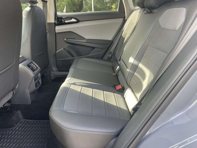 2024 Volkswagen Taos 1.5T SE Black