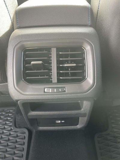 2024 Volkswagen Taos 1.5T SE Black