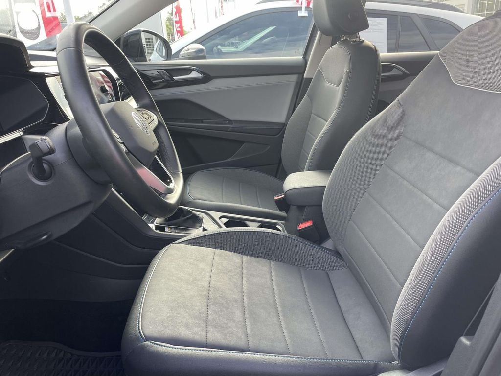2024 Volkswagen Taos 1.5T SE Black